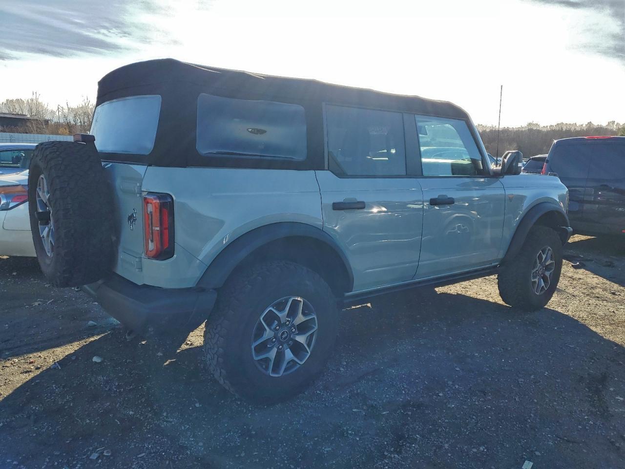 2022 FORD Bronco