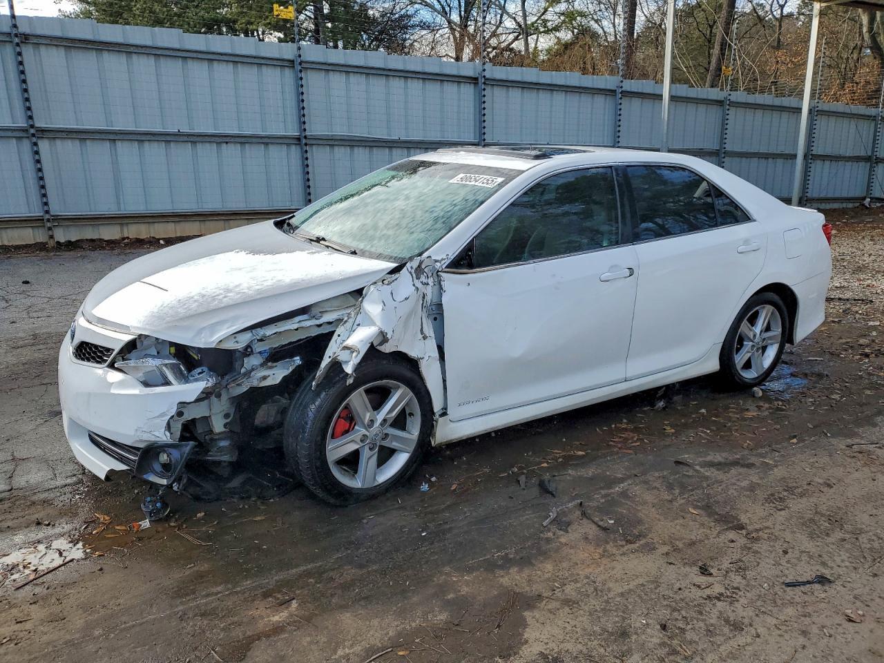 2014 TOYOTA CAMRY