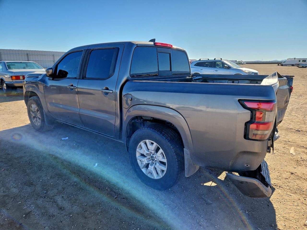 2022 NISSAN Frontier