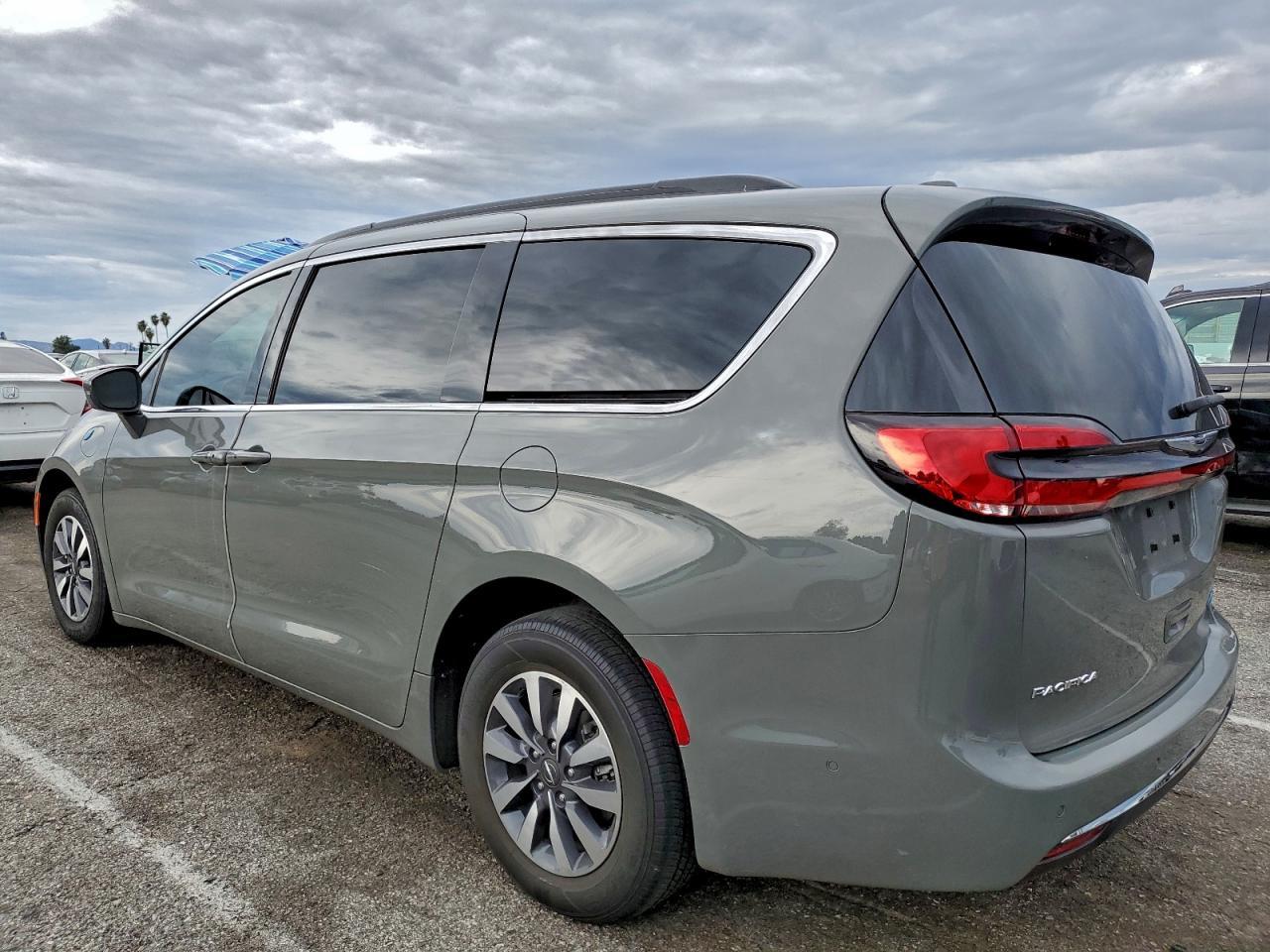 2022 CHRYSLER Pacifica
