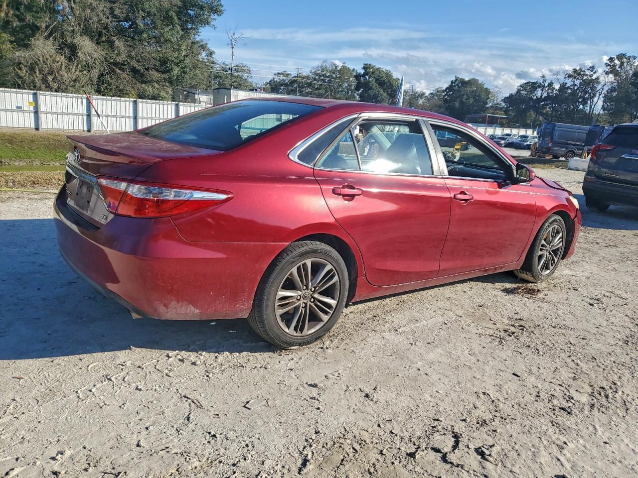 2015 TOYOTA CAMRY