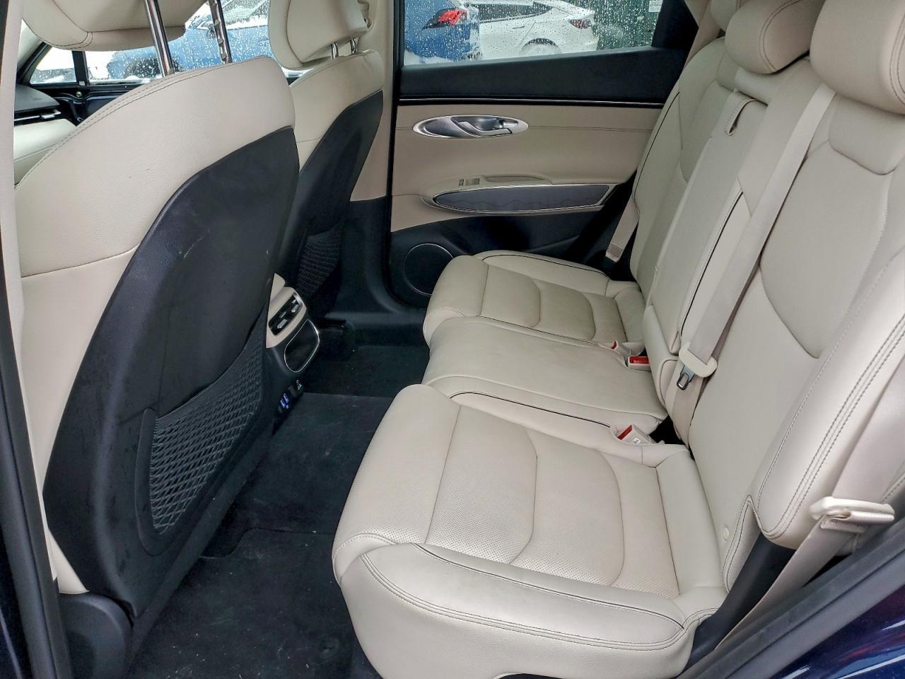 2024 GENESIS GV70