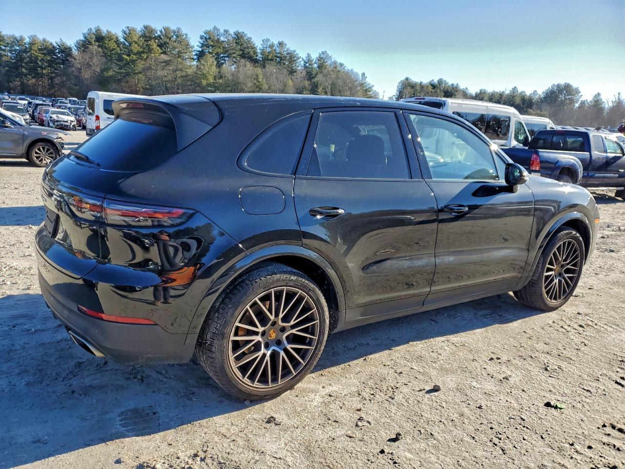 2021 PORSCHE CAYENNE