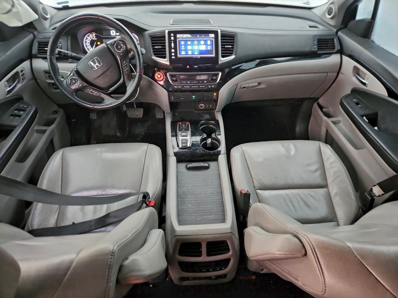2017 HONDA PILOT