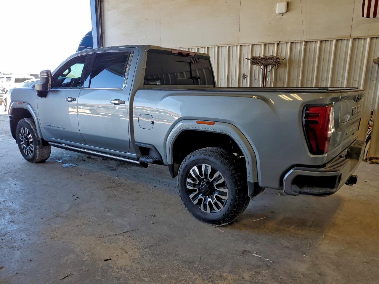2024 GMC Sierra