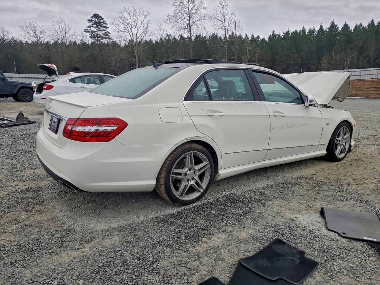 2012 MERCEDES-BENZ E-Class