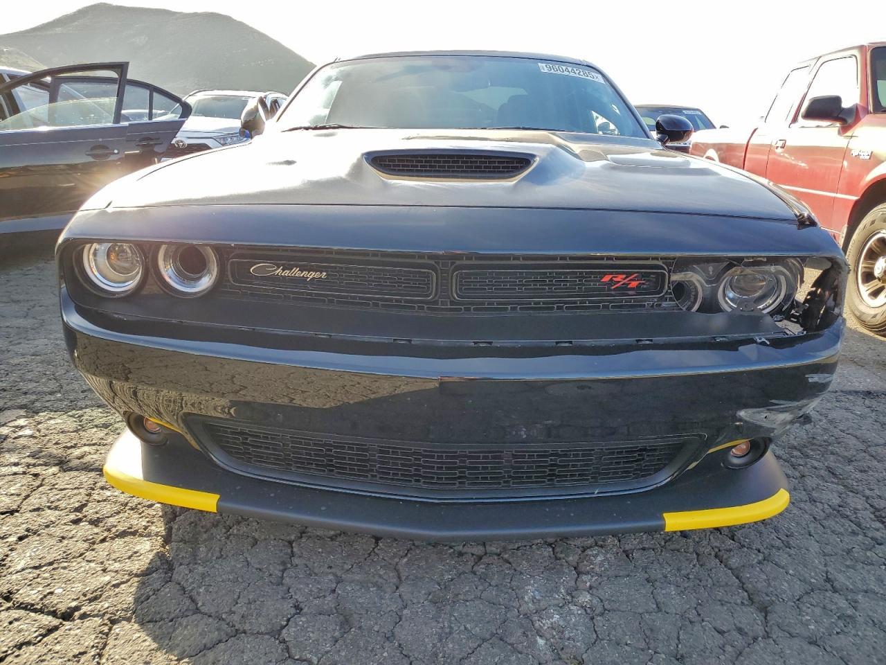 2021 DODGE Challenger