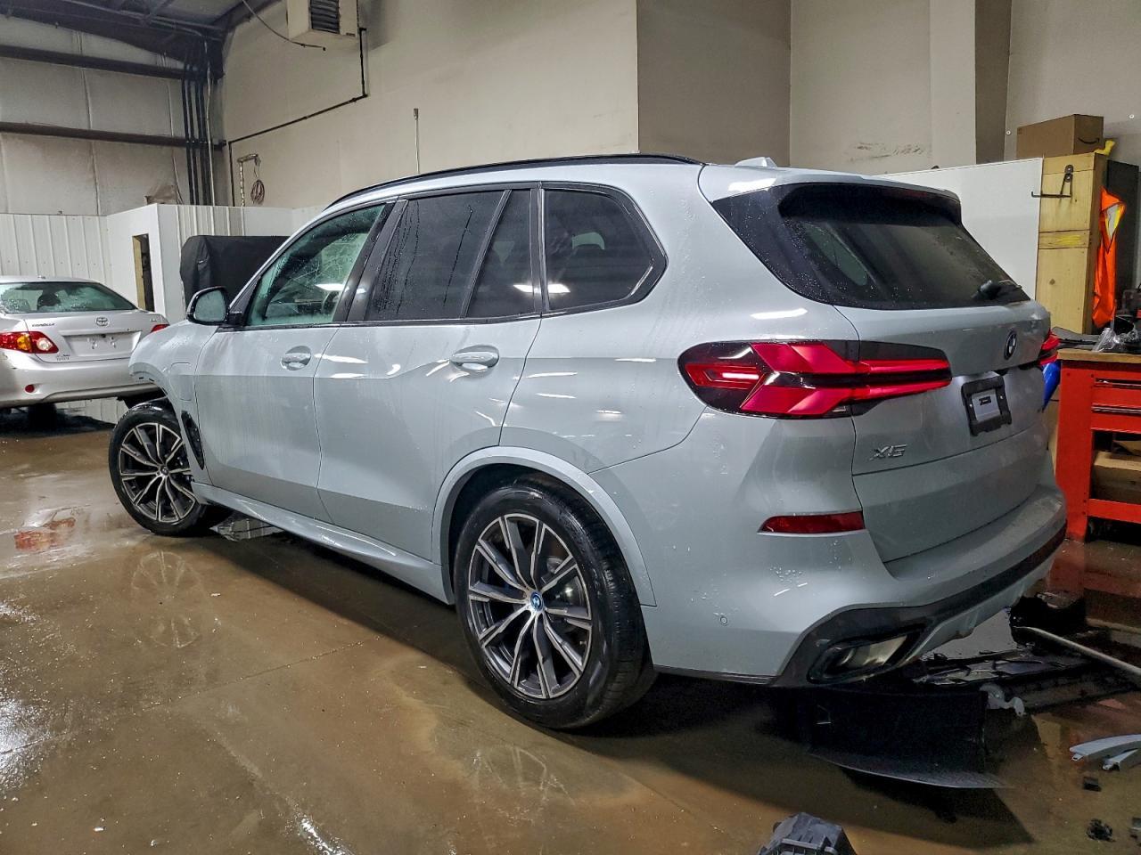 2025 BMW X5