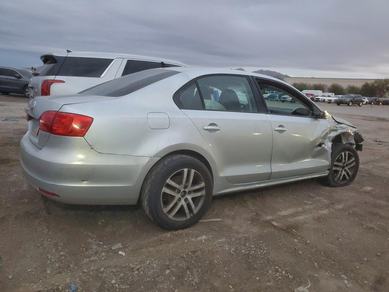 2011 VOLKSWAGEN JETTA