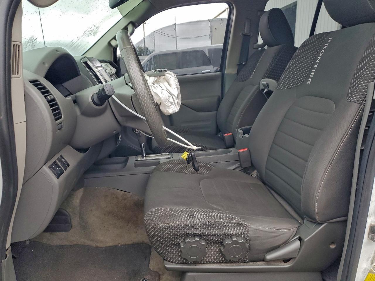 2016 NISSAN Frontier