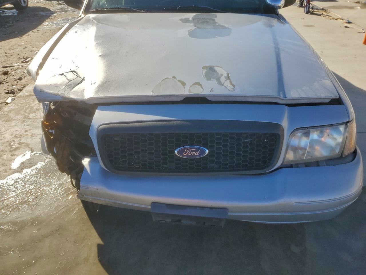 2008 FORD Crown Victoria