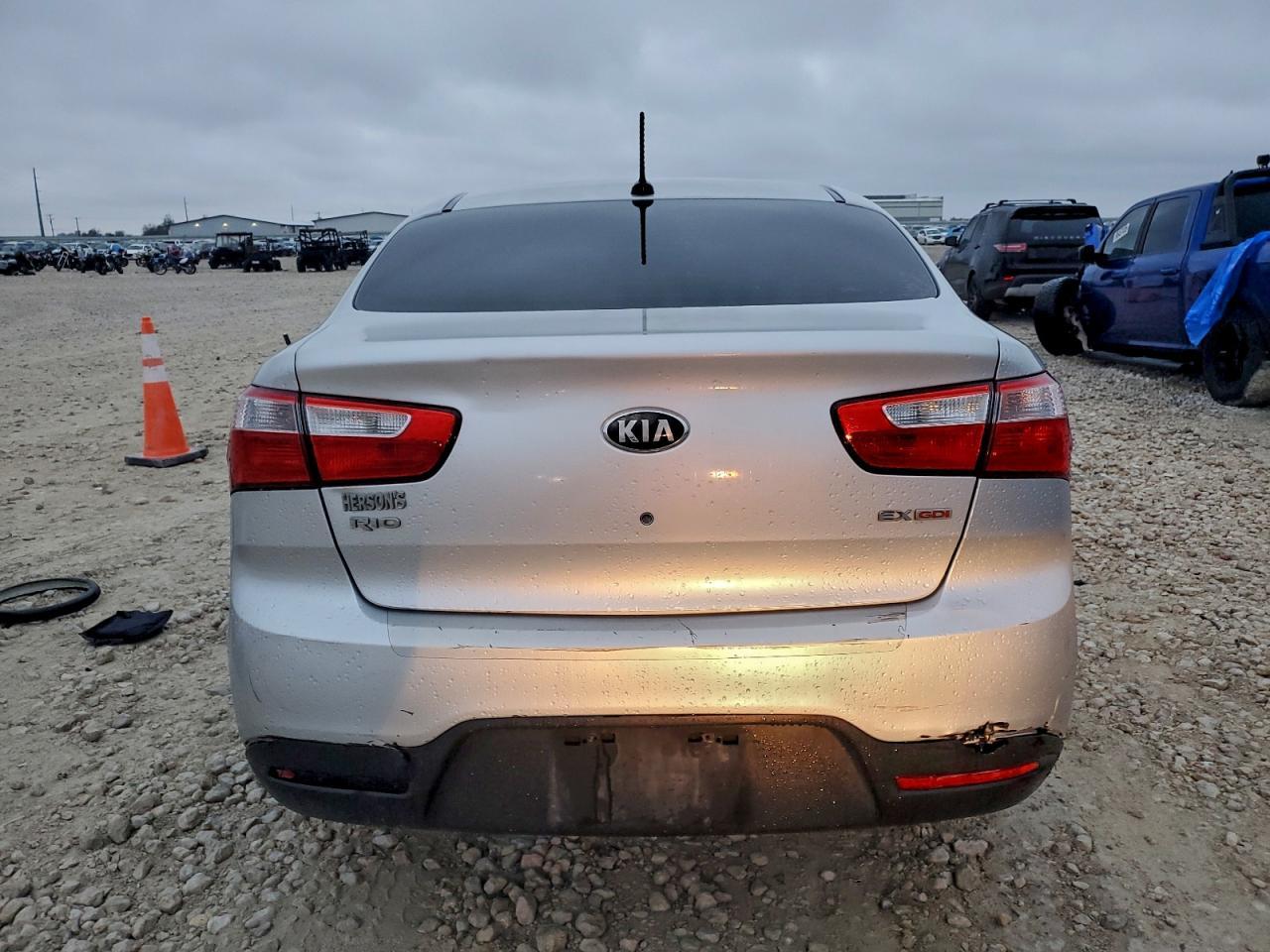 2013 KIA RIO