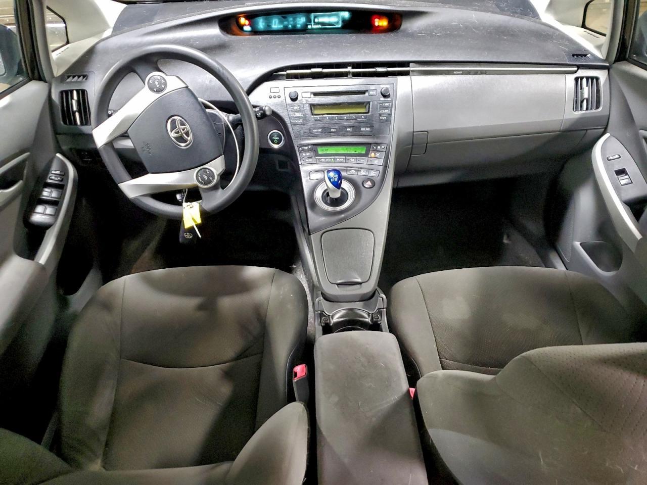 2011 TOYOTA PRIUS