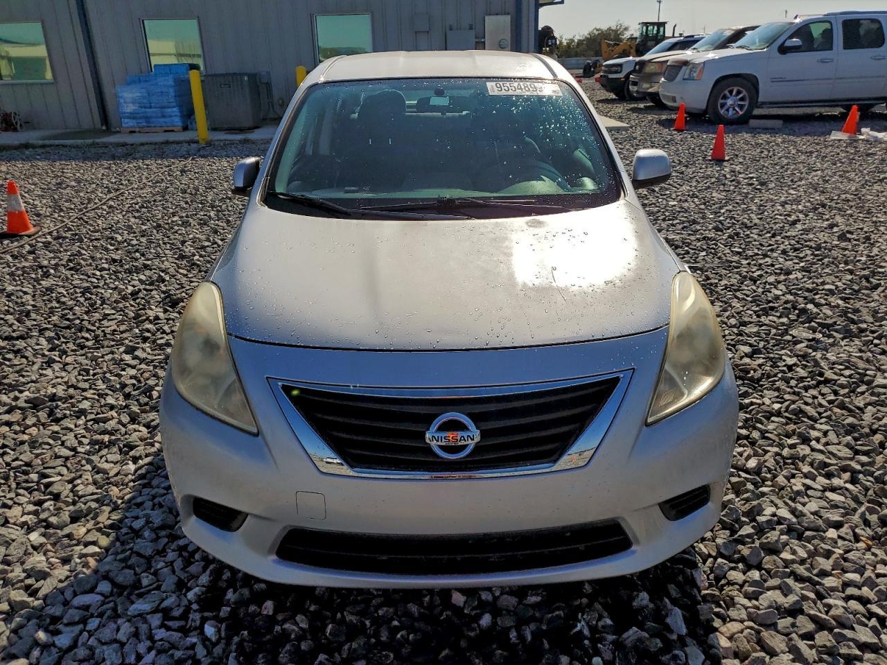 2013 NISSAN VERSA