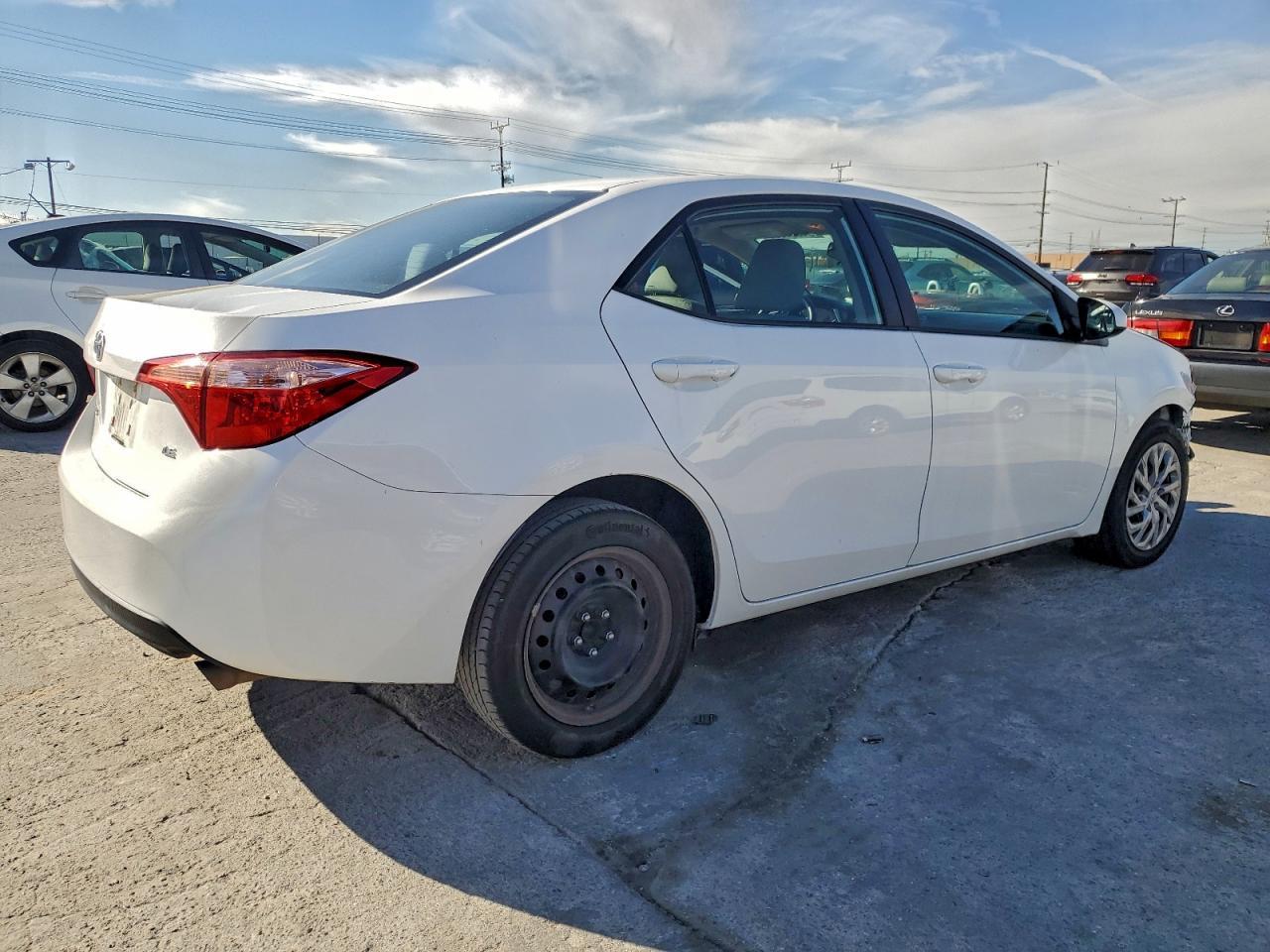2018 TOYOTA COROLLA