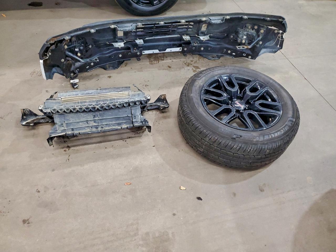 2023 GMC Sierra