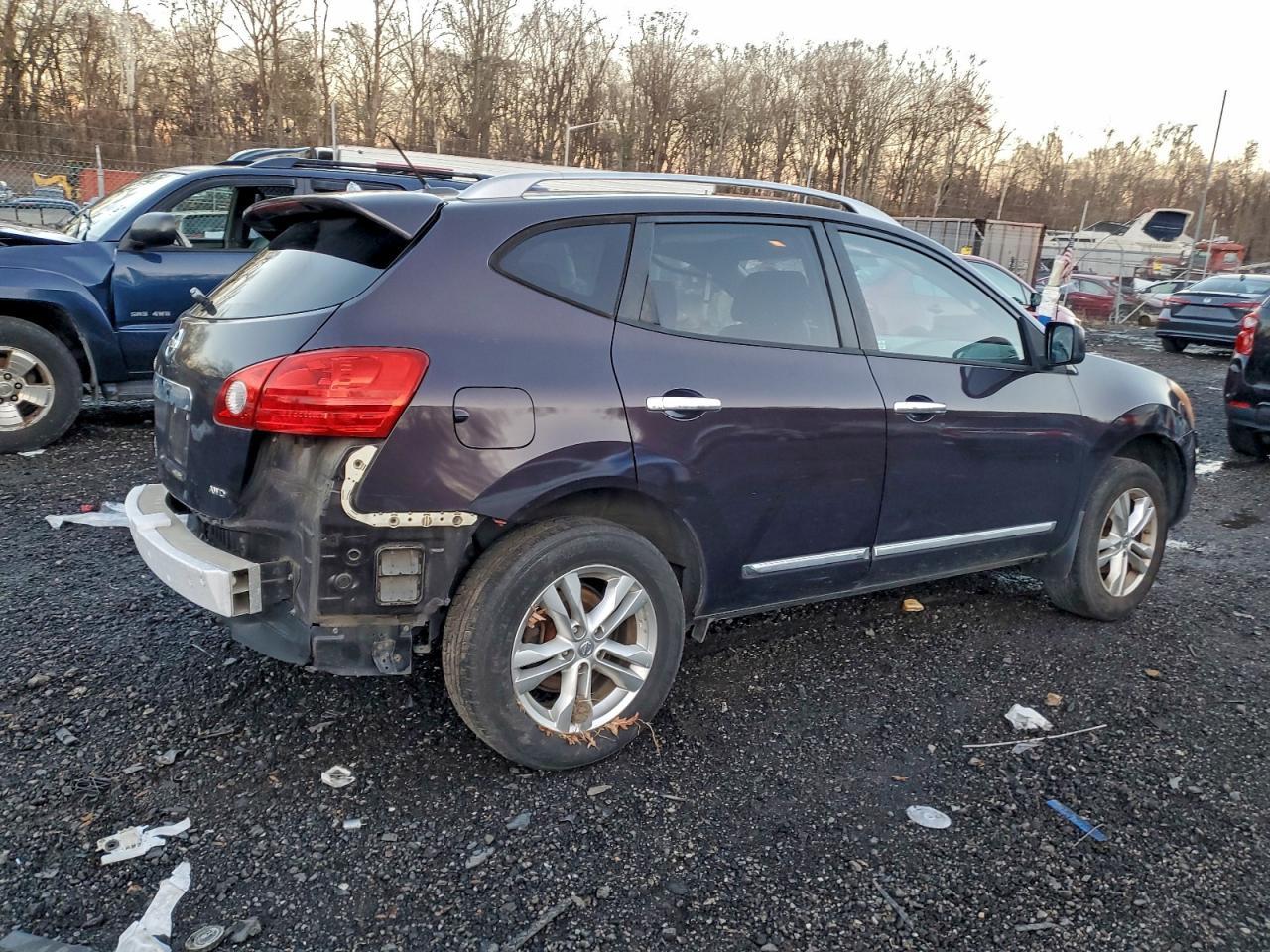 2015 NISSAN ROGUE