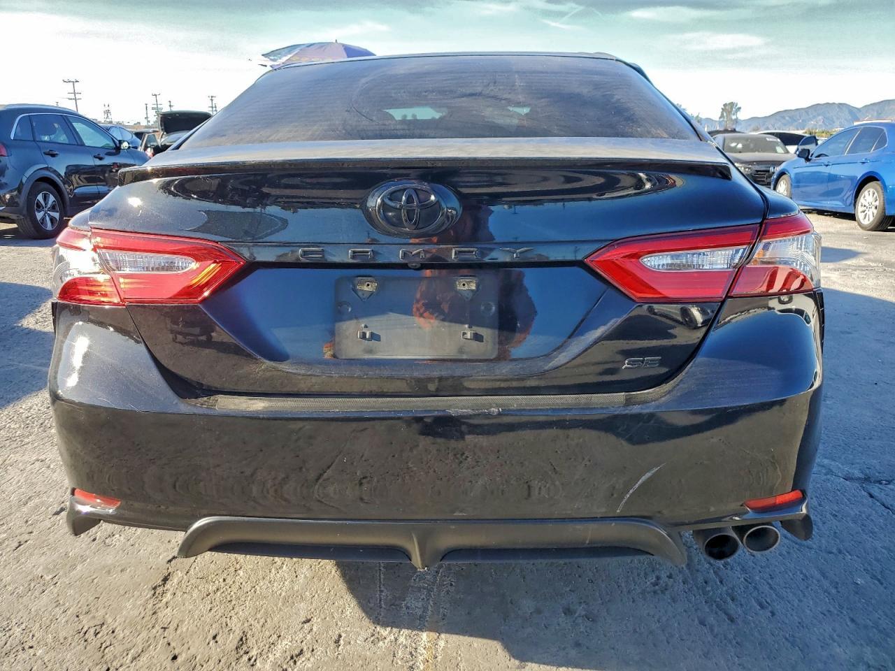 2018 TOYOTA CAMRY