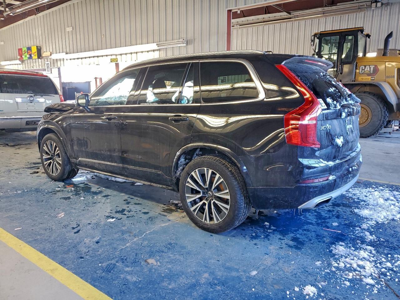 2021 VOLVO XC90