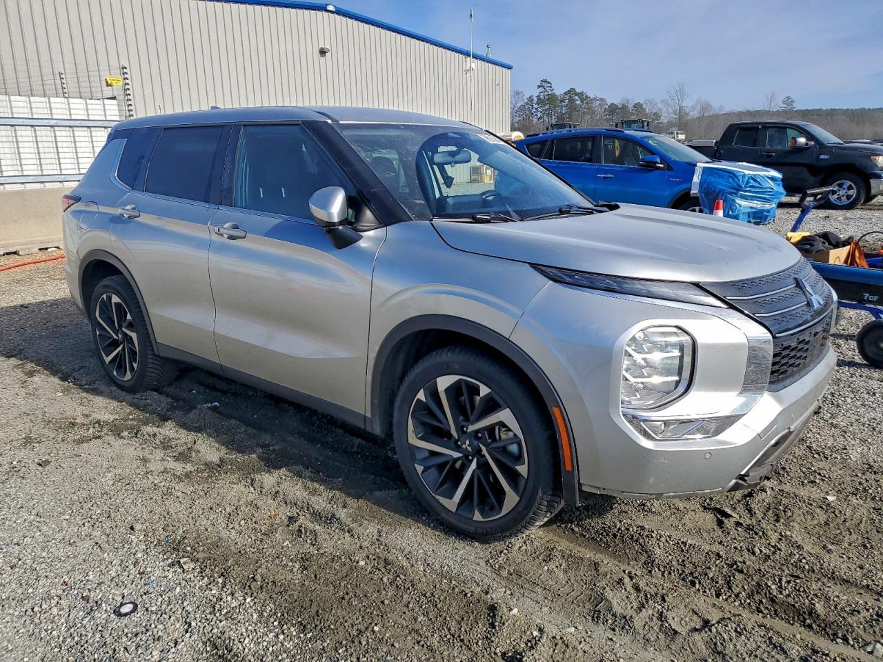 2022 MITSUBISHI outlander