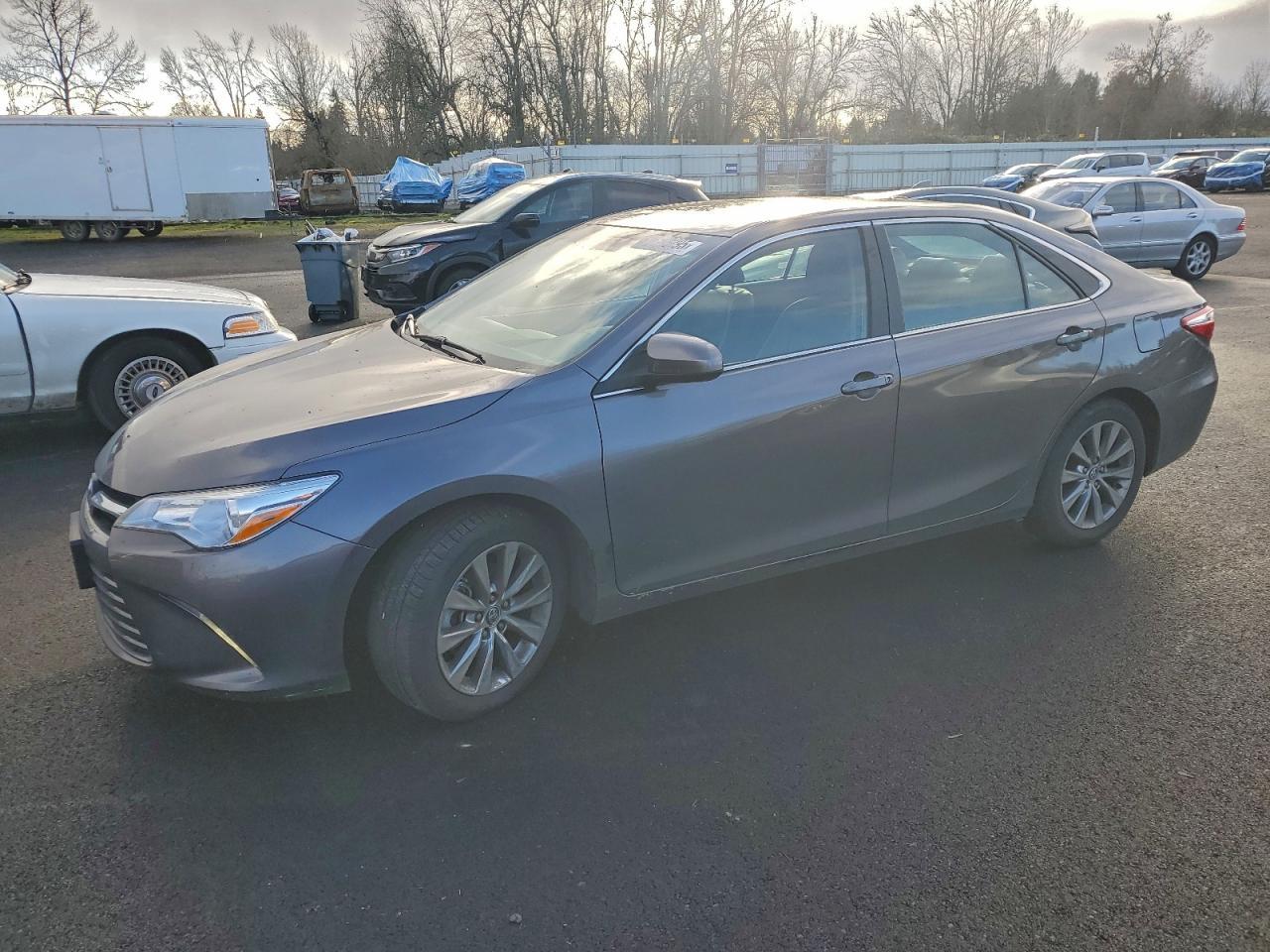 2015 TOYOTA CAMRY