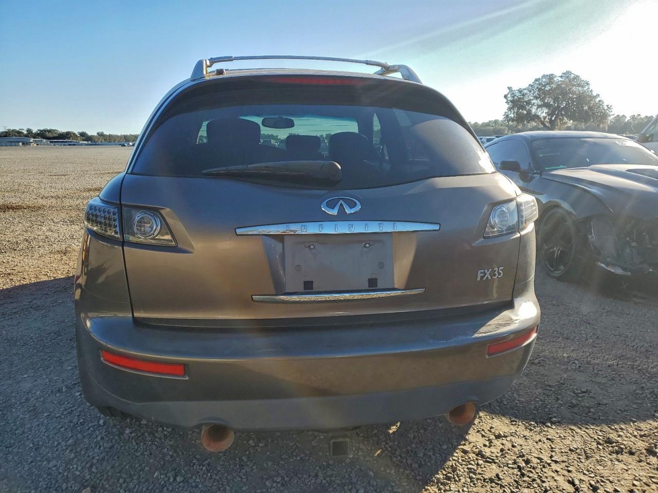 2005 INFINITI FX35