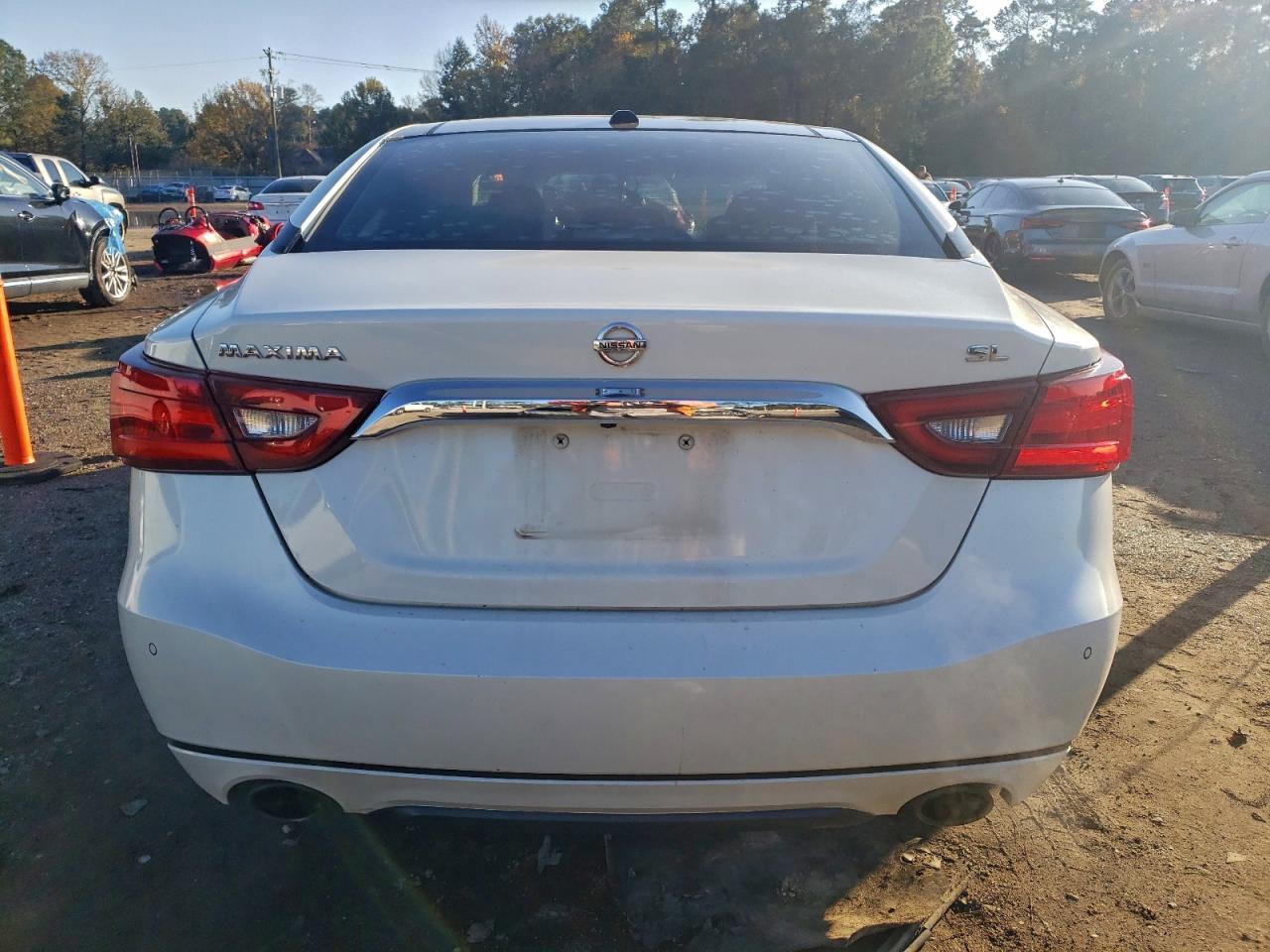 2016 NISSAN Maxima