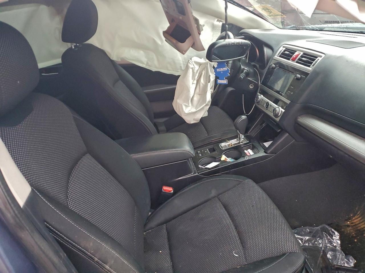 2017 SUBARU Outback