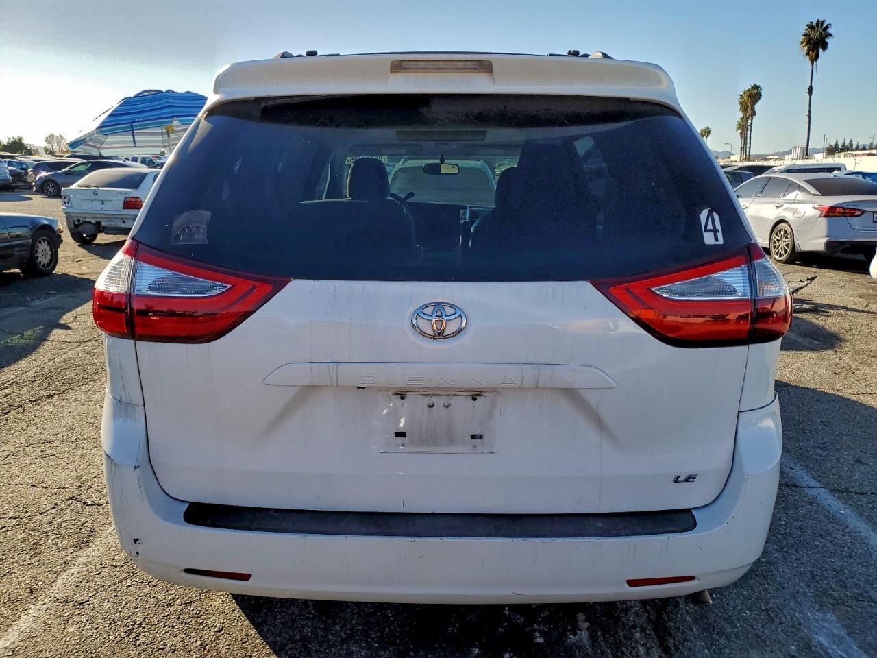 2015 TOYOTA SIENNA