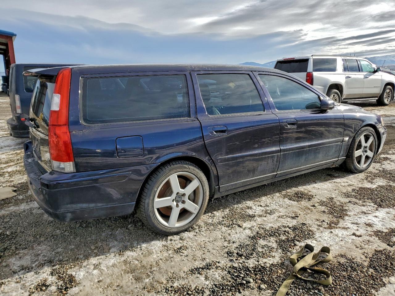 2006 VOLVO V70