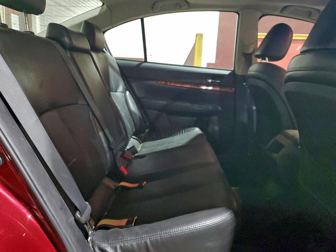 2011 SUBARU Legacy