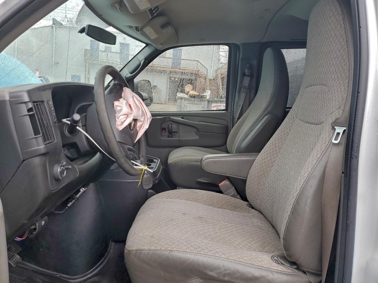2014 CHEVROLET Express 3500