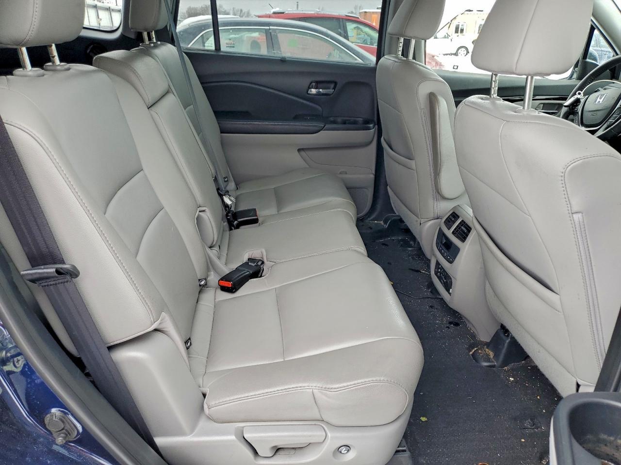 2017 HONDA PILOT