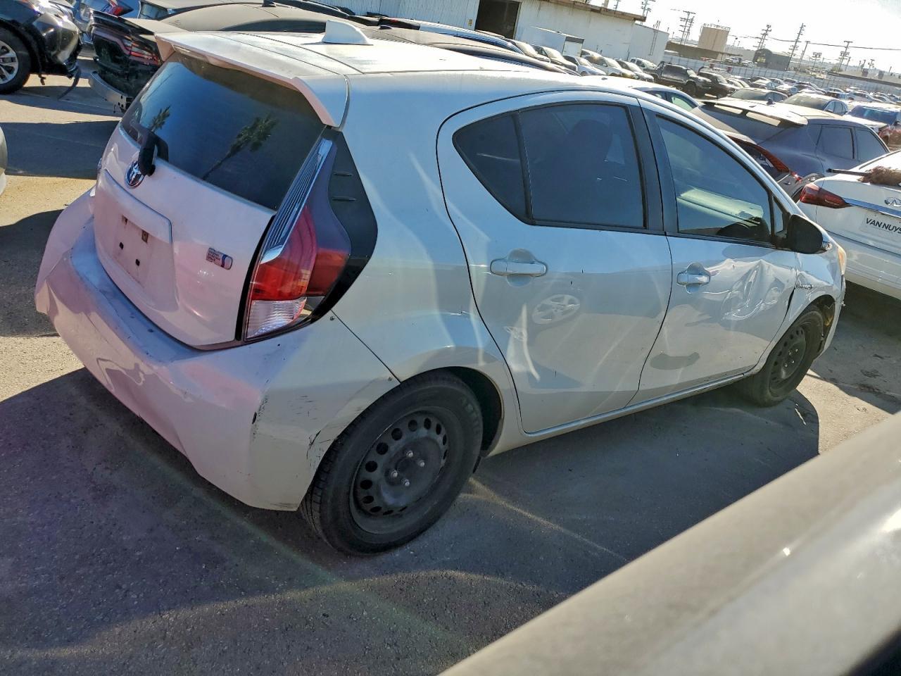 2015 TOYOTA Prius c