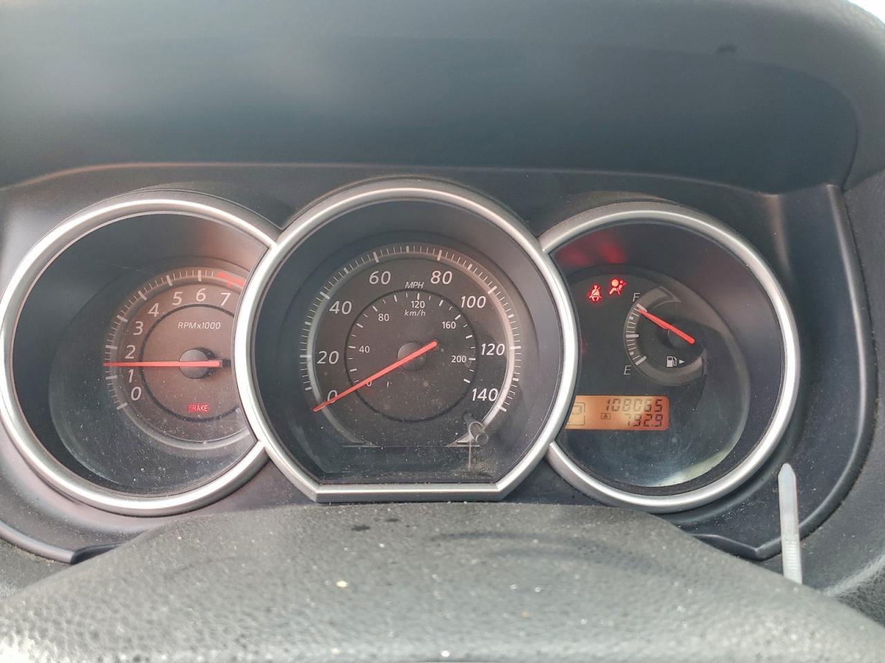 2011 NISSAN VERSA