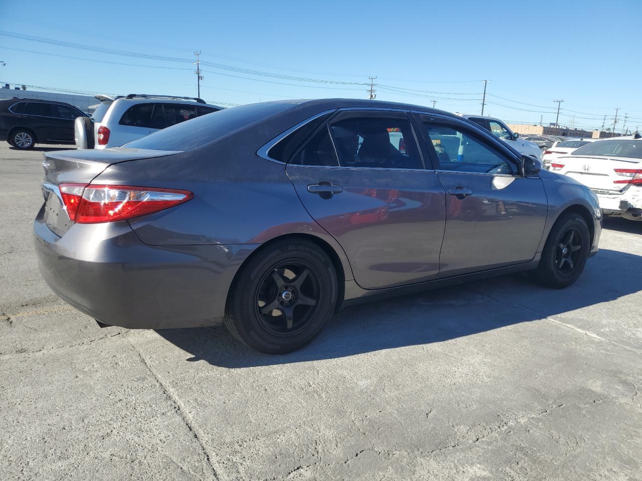 2016 TOYOTA CAMRY