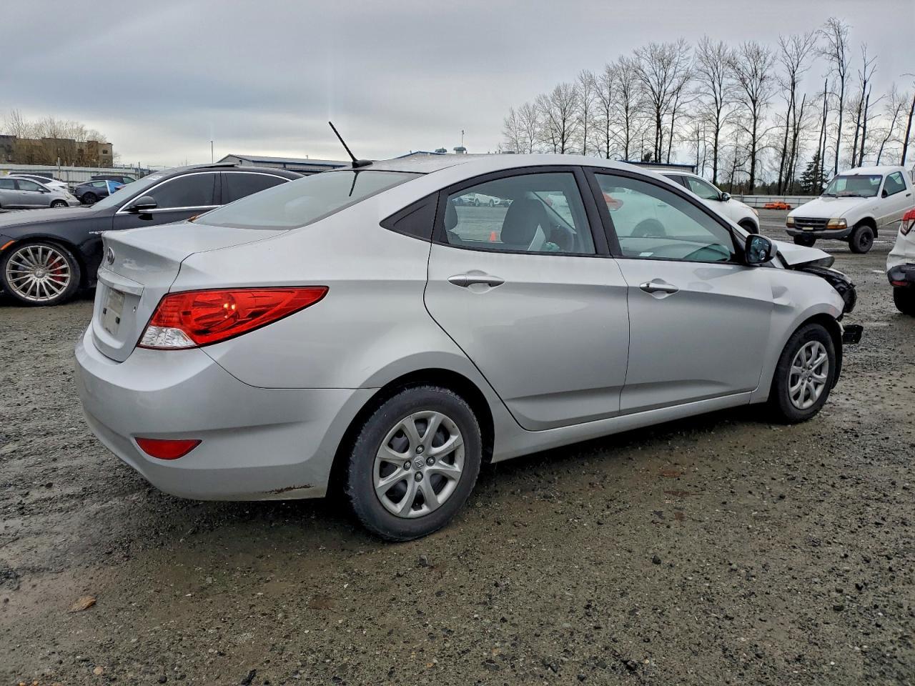 2013 HYUNDAI ACCENT