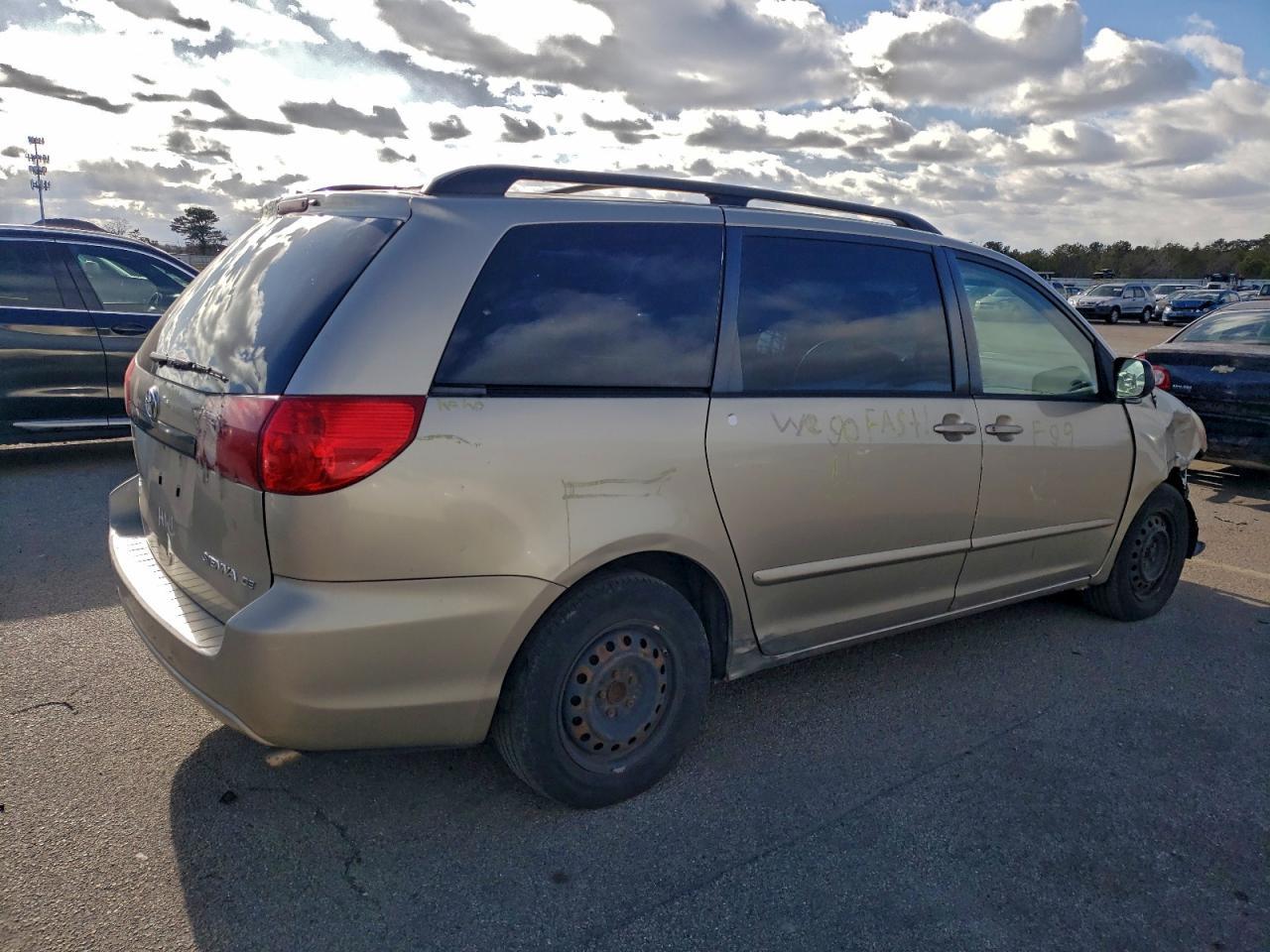 2007 TOYOTA SIENNA