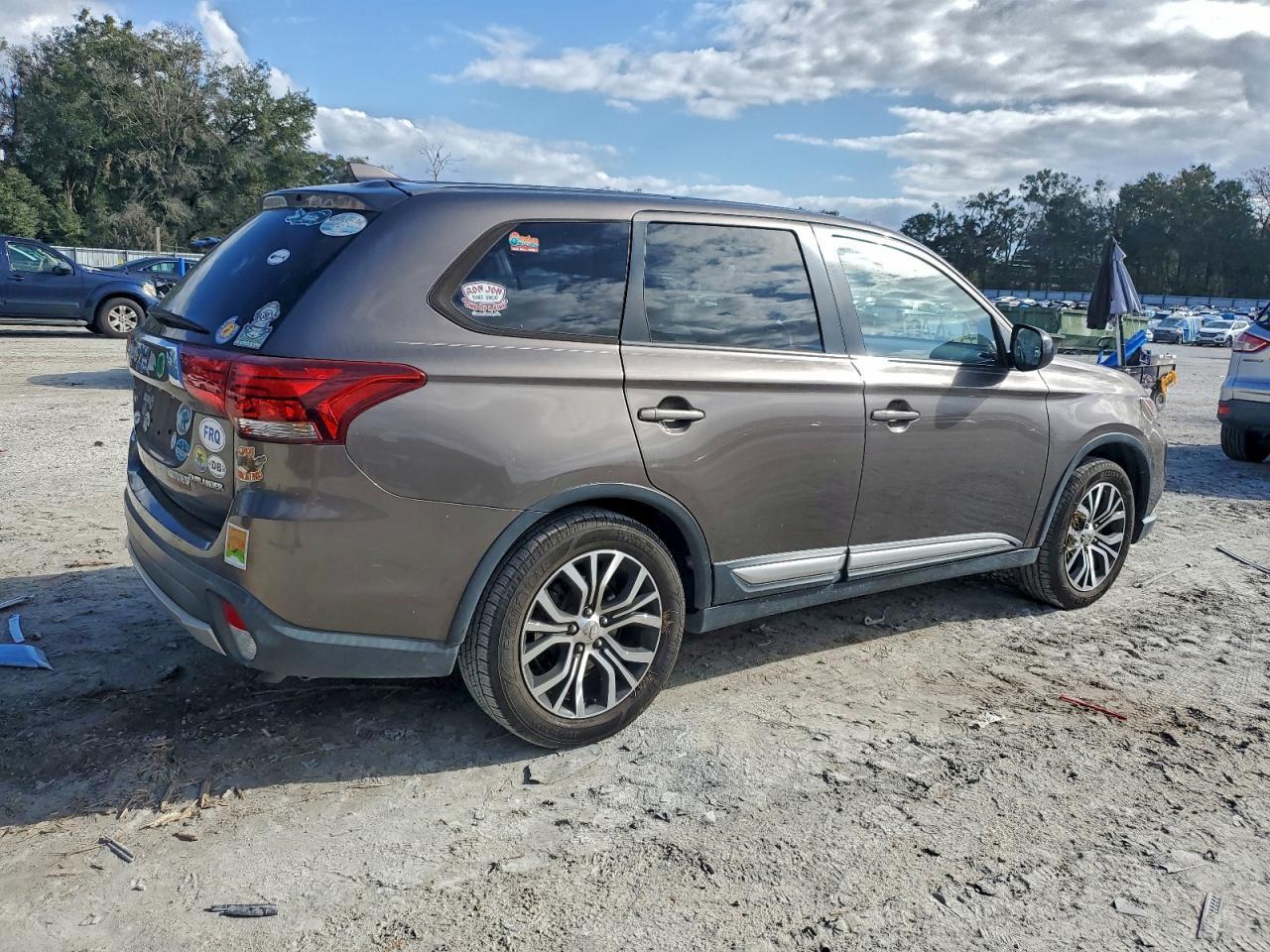 2018 MITSUBISHI outlander