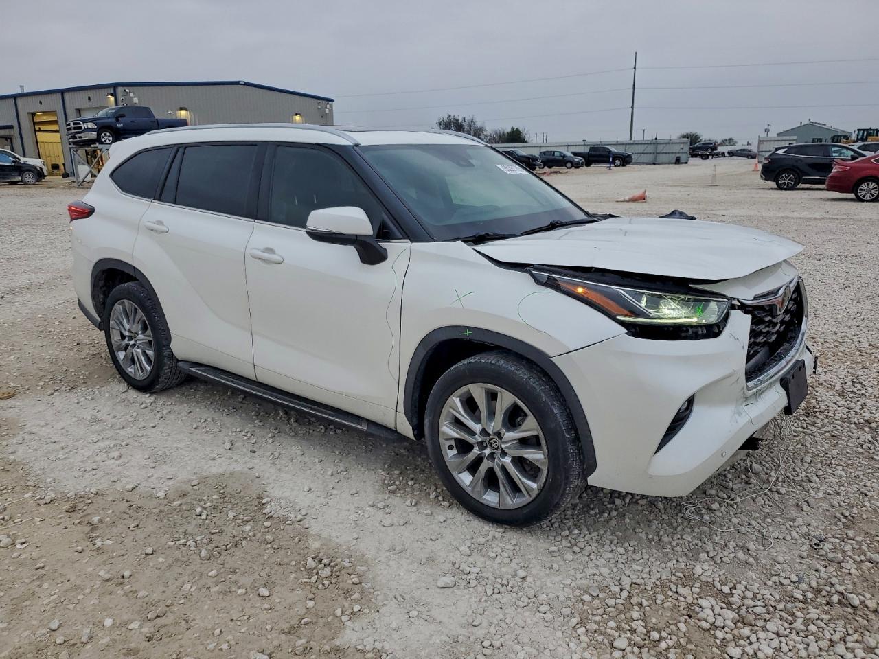 2020 TOYOTA HIGHLANDER