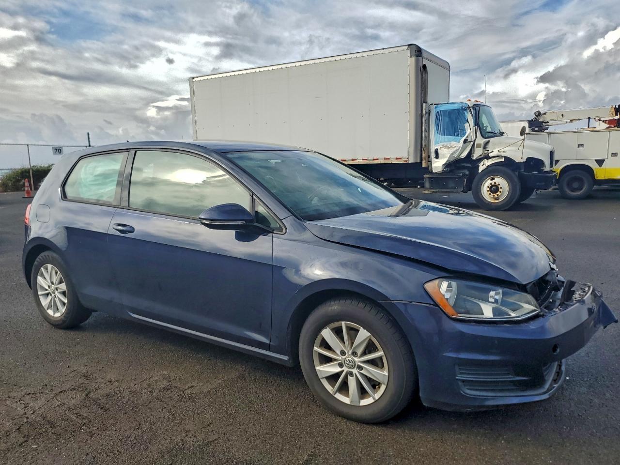 2015 VOLKSWAGEN GOLF