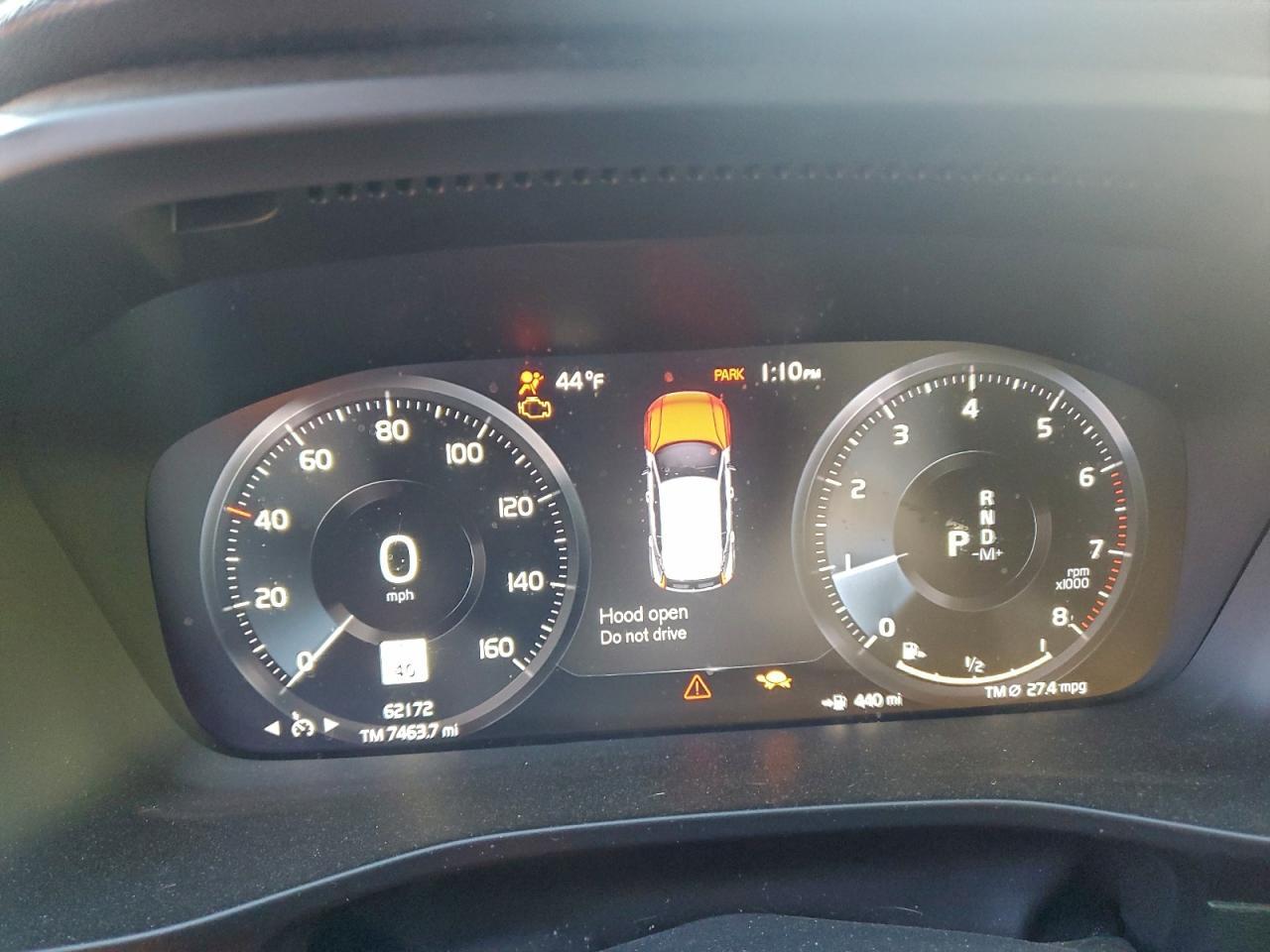 2020 VOLVO XC40