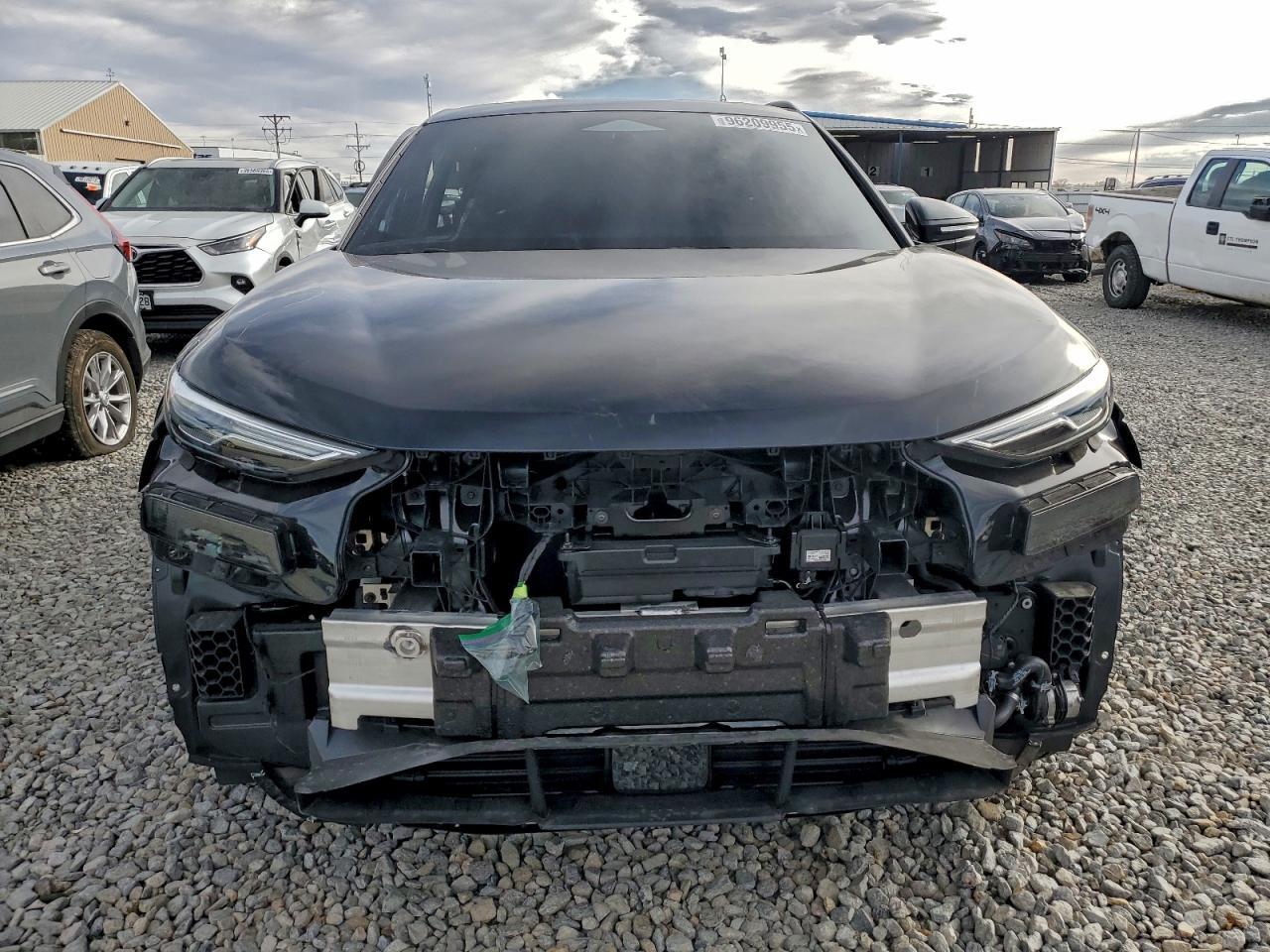 2025 AUDI Q6 e-tron