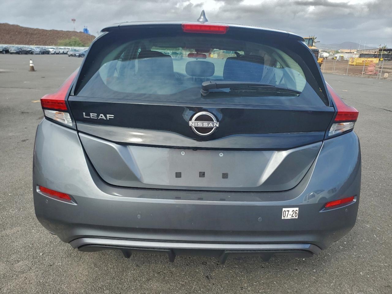 2025 NISSAN LEAF