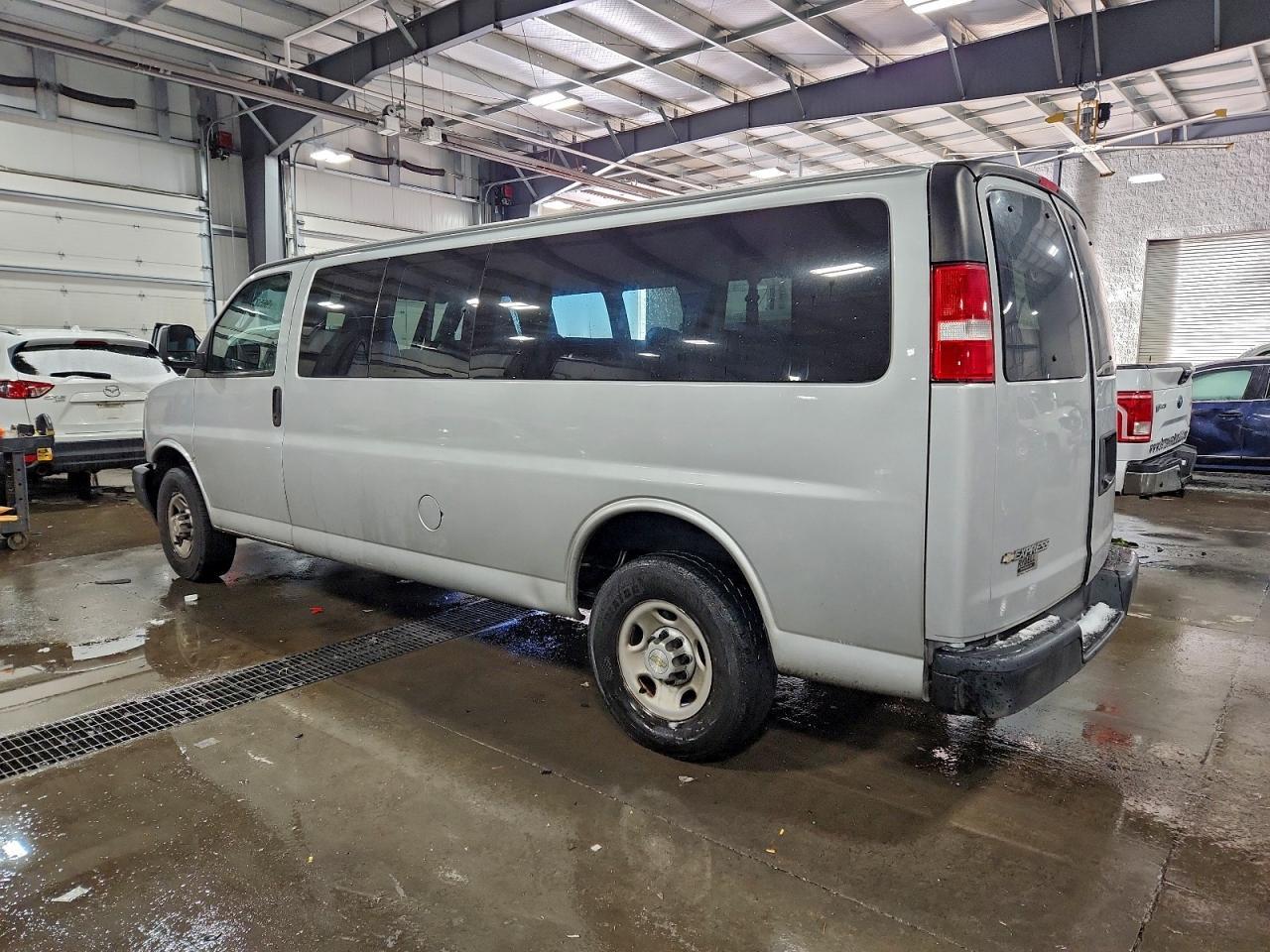 2020 CHEVROLET Express 3500