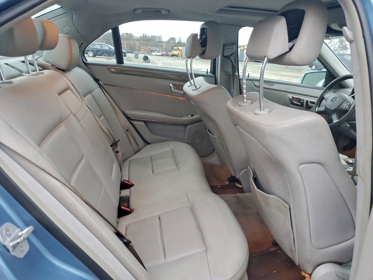 2010 MERCEDES-BENZ E-Class