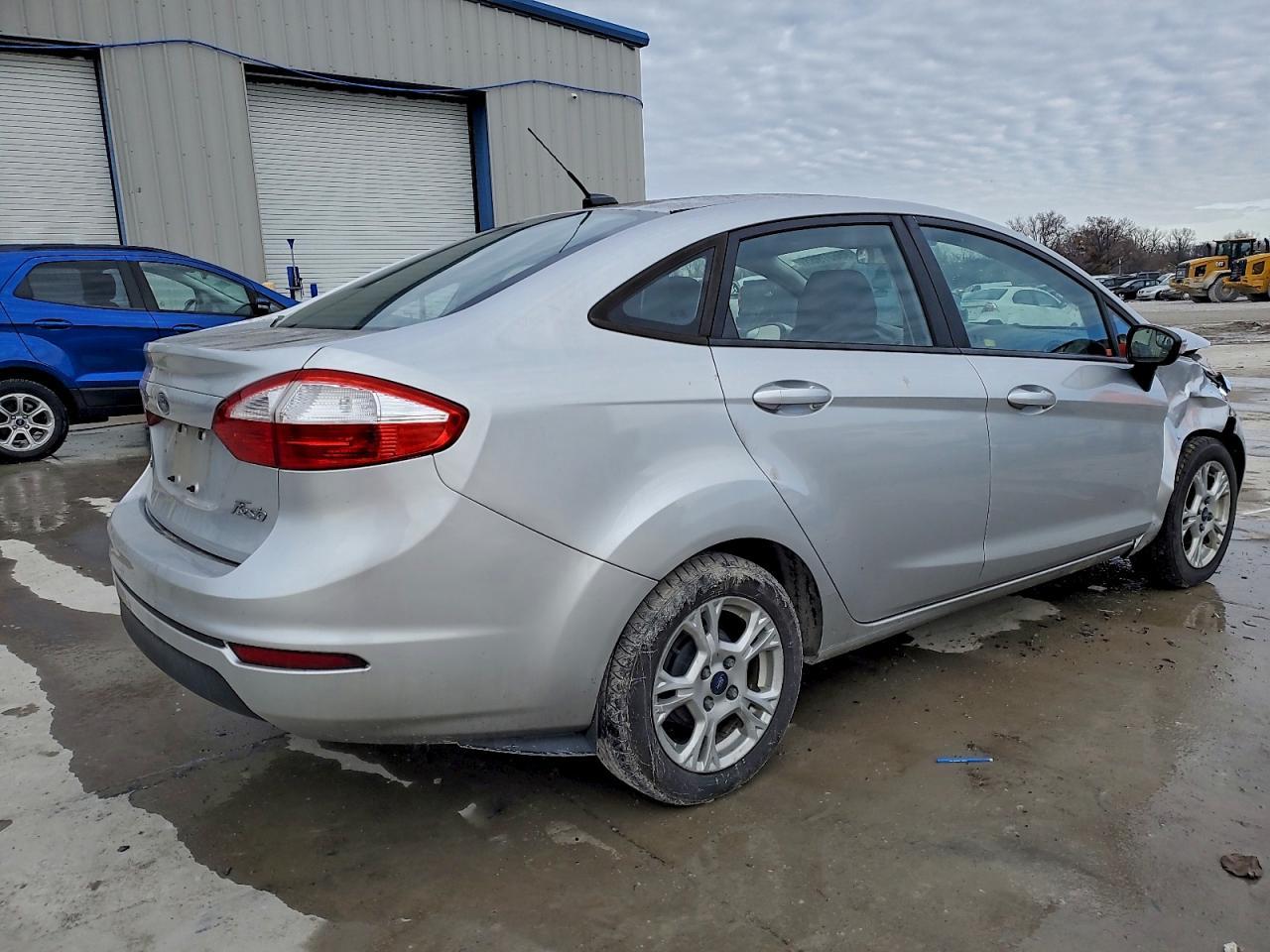 2015 FORD Fiesta