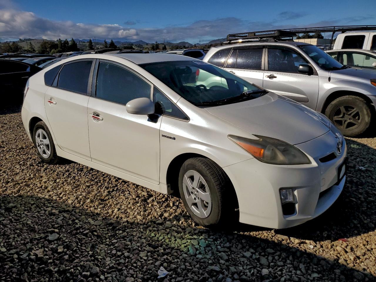 2011 TOYOTA PRIUS