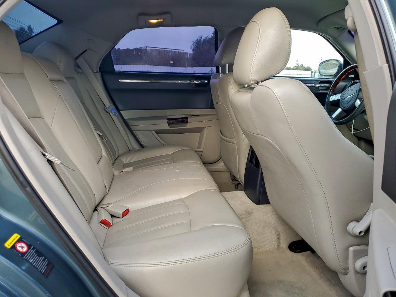 2005 CHRYSLER 300