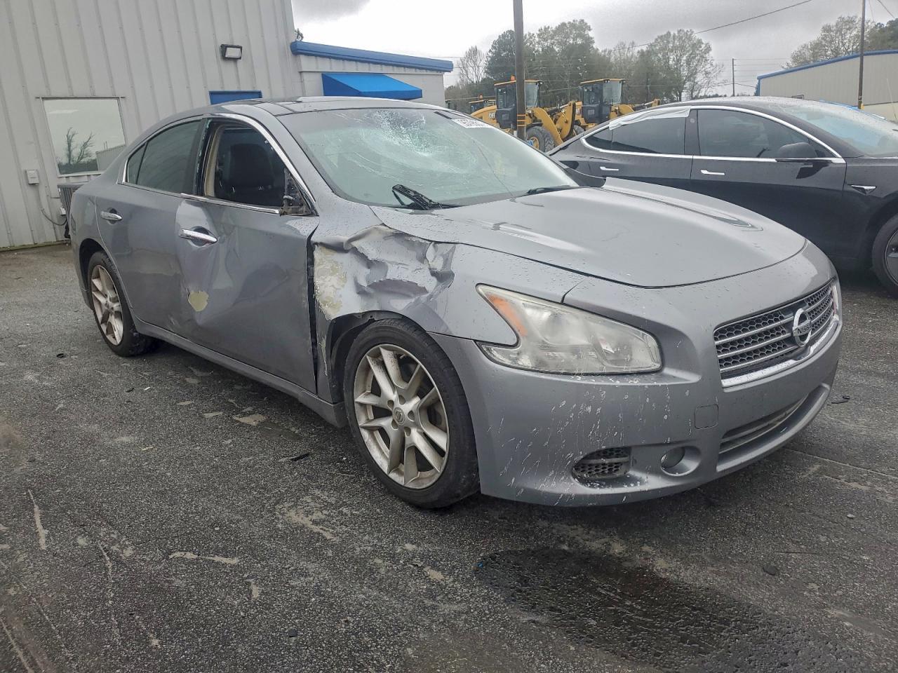2009 NISSAN Maxima